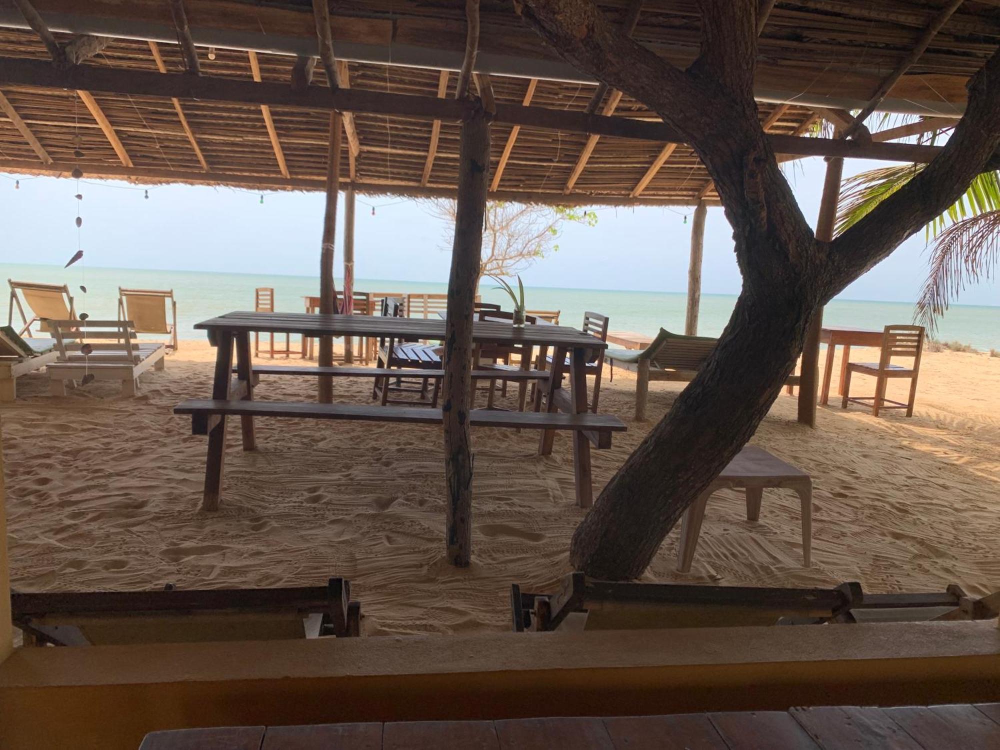Ocean View Beach Resort - Kalpitiya Luaran gambar